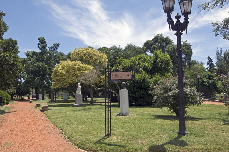 20071201_120512  D2X 4200x2800.jpg - Palermo Woods, Buenos Aires, Argentina.  Busts of famous people are around the park